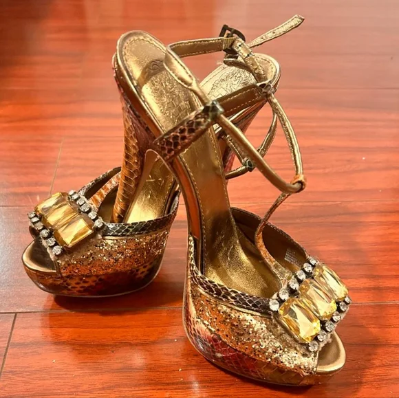 Vince Camuto Golden Brown Crystal Platform Pumps - Picture 3 of 7